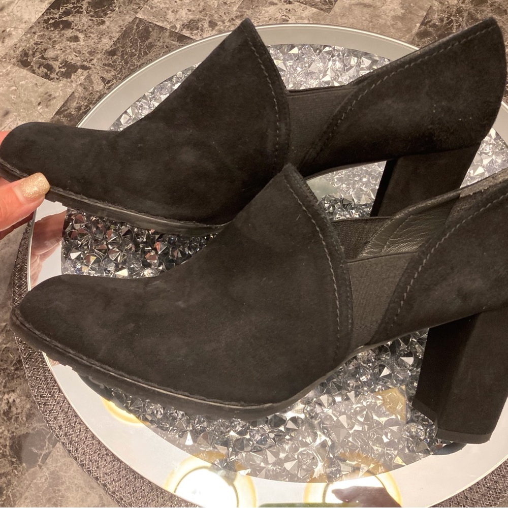 Stuart Weitzman Black Chunky Heel Suede Pump Spain Career Event  Woman Size 8.5